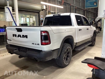 2023 Ram 1500 Rebel Crew Cab Short Bed - miniatura 4