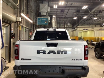 2023 Ram 1500 Rebel Crew Cab Short Bed - miniatura 5