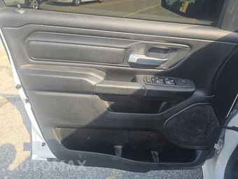 2023 Ram 1500 Tradesman Crew Cab Medium Bed - miniatura 9