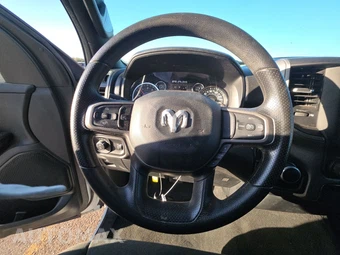2023 Ram 1500 Tradesman Extended Cab Medium Bed – miniatura 10