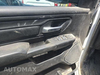 2023 Ram 1500 Tradesman Extended Cab Medium Bed – miniatura 9