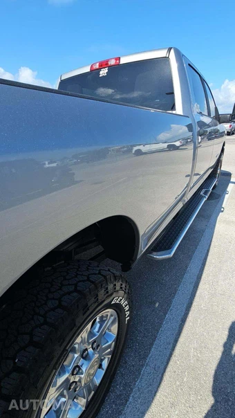 2023 Ram 2500 Big Horn Crew Cab Long Bed - miniatura 19