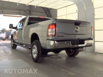 2023 Ram 2500 Big Horn Crew Cab Long Bed - miniatura 8