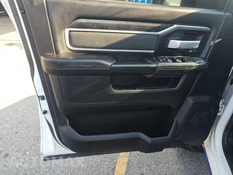 2023 Ram 2500 Big Horn Crew Cab Medium Bed - miniatura 9