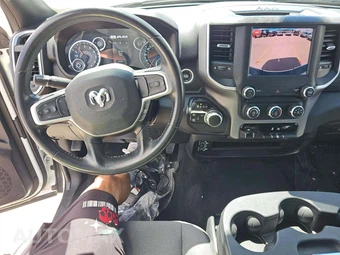 2023 Ram 2500 Big Horn Crew Cab Medium Bed - miniatura 10