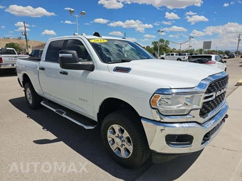2023 Ram 2500 Big Horn Crew Cab Medium Bed - miniatura 4