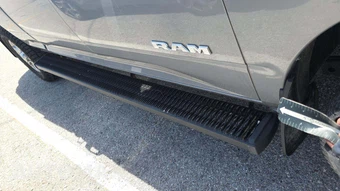2023 Ram 2500 Big Horn Crew Cab Medium Bed – miniatura 32
