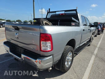 2023 Ram 2500 Big Horn Crew Cab Medium Bed – miniatura 4