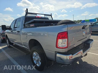 2023 Ram 2500 Big Horn Crew Cab Medium Bed – miniatura 6