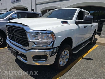 2023 Ram 2500 Big Horn Crew Cab Medium Bed - samochód z USA z aukcji Manheim, oferta Kup Teraz w AUTOMAX