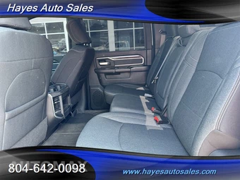 2023 Ram 2500 Big Horn Crew Cab Medium Bed - miniatura 13
