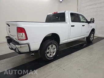 2023 Ram 2500 Big Horn Crew Cab Medium Bed - miniatura 4