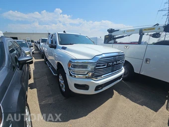 2023 Ram 2500 Laramie Crew Cab Medium Bed - miniatura 3