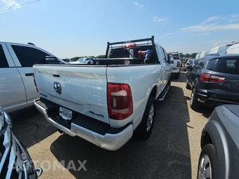 2023 Ram 2500 Laramie Crew Cab Medium Bed - miniatura 4