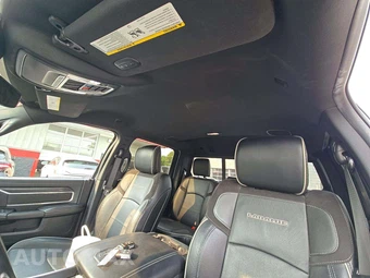 2023 Ram 2500 Laramie Crew Cab Medium Bed – miniatura 11