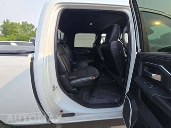 2023 Ram 2500 Laramie Crew Cab Medium Bed – miniatura 16