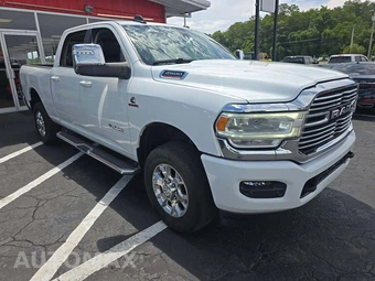 2023 Ram 2500 Laramie Crew Cab Medium Bed - miniatura 4