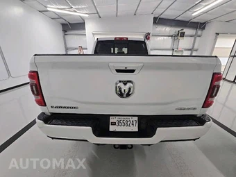 2023 Ram 2500 Laramie Crew Cab Medium Bed - miniatura 4