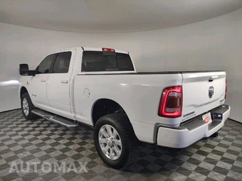 2023 Ram 2500 Laramie Crew Cab Medium Bed - miniatura 3