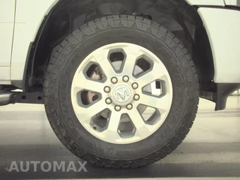 2023 Ram 2500 Laramie Crew Cab Medium Bed - miniatura 10