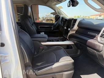 2023 Ram 2500 Laramie Crew Cab Medium Bed - miniatura 16