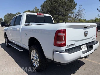 2023 Ram 2500 Laramie Crew Cab Medium Bed - miniatura 3