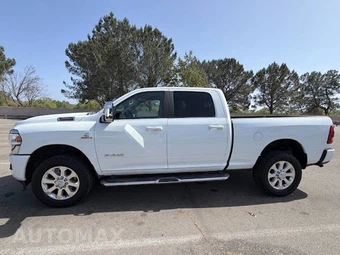 2023 Ram 2500 Laramie Crew Cab Medium Bed - miniatura 2