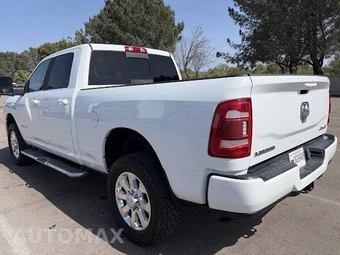 2023 Ram 2500 Laramie Crew Cab Medium Bed - miniatura 3