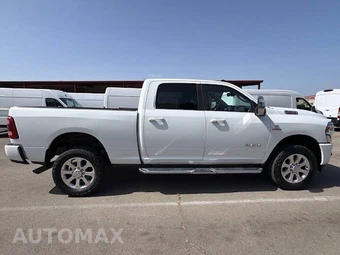 2023 Ram 2500 Laramie Crew Cab Medium Bed - miniatura 7