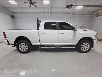 2023 Ram 2500 Laramie Crew Cab Medium Bed - miniatura 7