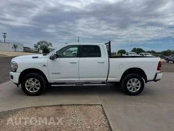 2023 Ram 2500 Laramie Crew Cab Medium Bed - miniatura 3