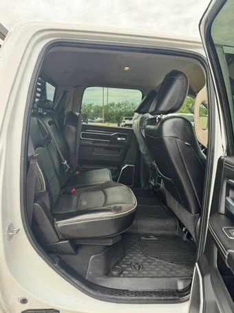 2023 Ram 2500 Laramie Crew Cab Medium Bed - miniatura 31