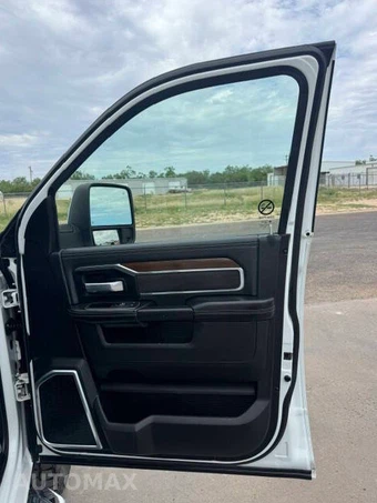 2023 Ram 2500 Laramie Crew Cab Medium Bed - miniatura 33
