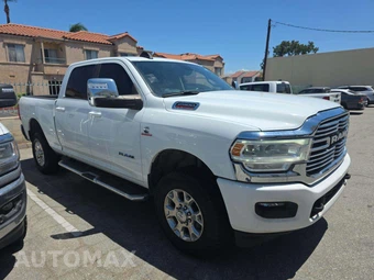 2023 Ram 2500 Laramie Crew Cab Medium Bed – miniatura 4