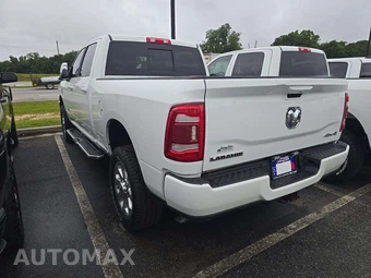 2023 Ram 2500 Laramie Crew Cab Medium Bed - miniatura 2