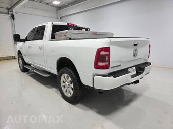 2023 Ram 2500 Laramie Crew Cab Medium Bed - miniatura 3
