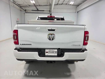 2023 Ram 2500 Laramie Crew Cab Medium Bed - miniatura 4