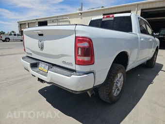 2023 Ram 2500 Laramie Crew Cab Medium Bed - miniatura 4