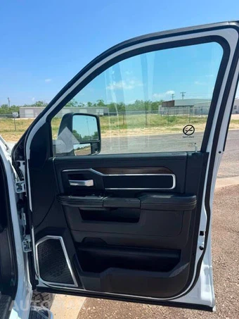 2023 Ram 2500 Laramie Crew Cab Medium Bed - miniatura 20