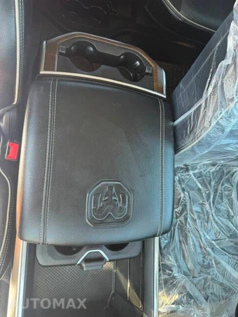 2023 Ram 2500 Laramie Crew Cab Medium Bed - miniatura 30