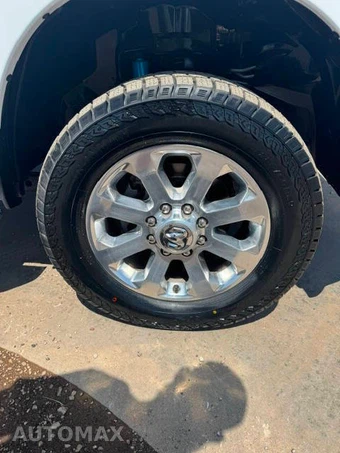 2023 Ram 2500 Laramie Crew Cab Medium Bed - miniatura 38