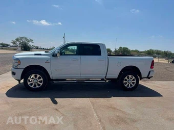 2023 Ram 2500 Laramie Crew Cab Medium Bed - miniatura 4
