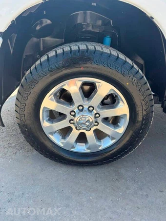 2023 Ram 2500 Laramie Crew Cab Medium Bed - miniatura 40