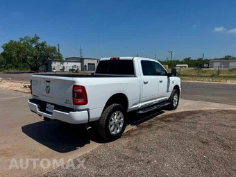 2023 Ram 2500 Laramie Crew Cab Medium Bed - miniatura 9