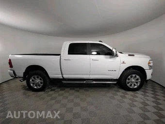 2023 Ram 2500 Laramie Crew Cab Medium Bed - miniatura 9