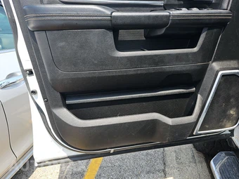 2023 Ram 2500 Laramie Crew Cab Medium Bed - miniatura 9