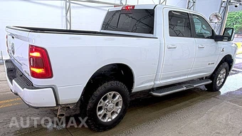 2023 Ram 2500 Laramie Crew Cab Medium Bed - miniatura 4