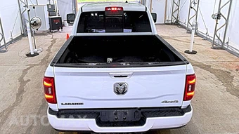 2023 Ram 2500 Laramie Crew Cab Medium Bed - miniatura 5