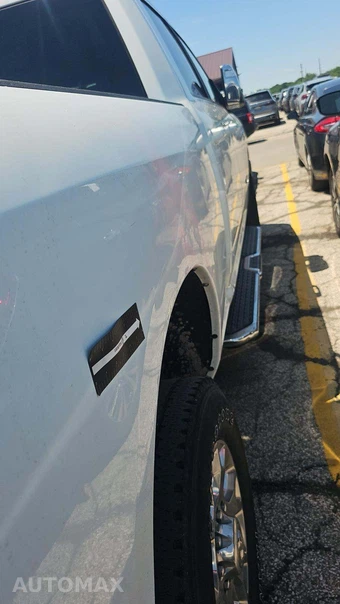 2023 Ram 2500 Laramie Crew Cab Medium Bed - miniatura 32