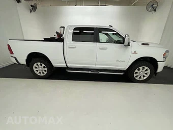 2023 Ram 2500 Laramie Crew Cab Medium Bed - miniatura 9